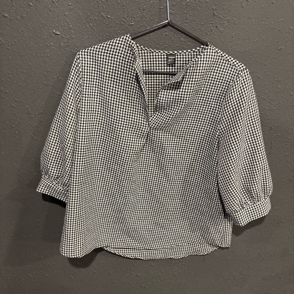SHEIN Black and White Gingham Split V-Neck Blouse